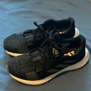 Limited time price !Black and grey adidas senseboost go